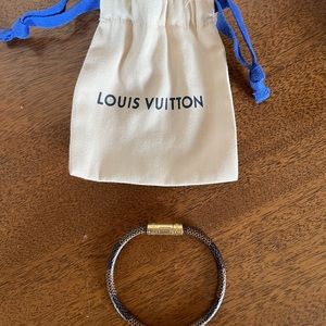 Authentic Louis Vuitton damier keep it bracelet